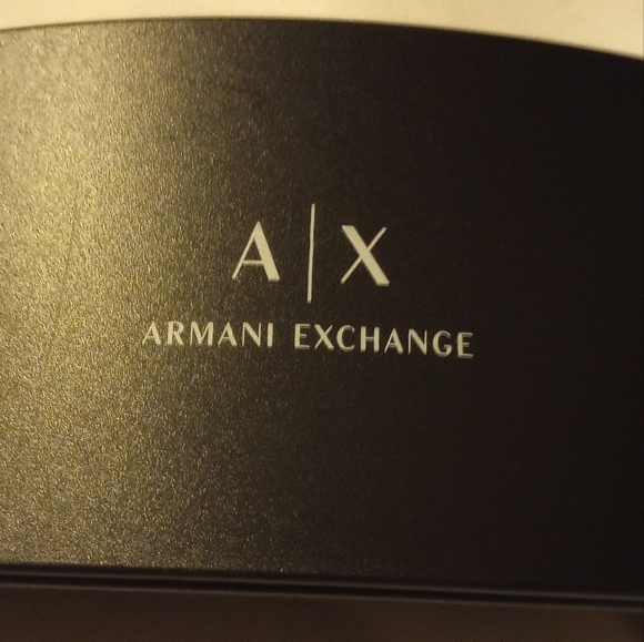 Armani Exchange Eye Glasses, Case Hard Case Clam Shell Rounded Sunglass Black - Picture 3 of 9